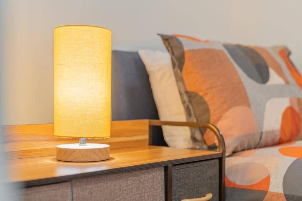 Forest View Apartment- Private Balcony Southampton Bagian luar foto